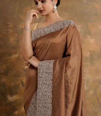 ইন্ডিয়ান বিচিত্রা সিল্কের প্রিমিয়াম এমব্রয়ডারি করা শাড়ি