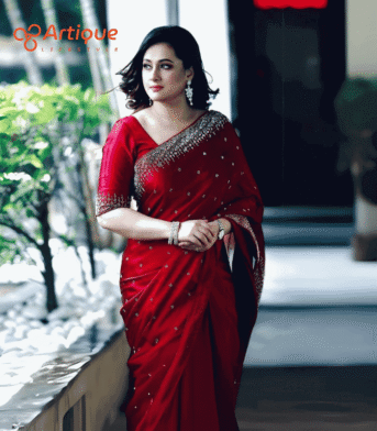 প্রিমিয়াম জর্জেট ফ্যাব্রিক অল ওভার স্টোন করা শাড়ি