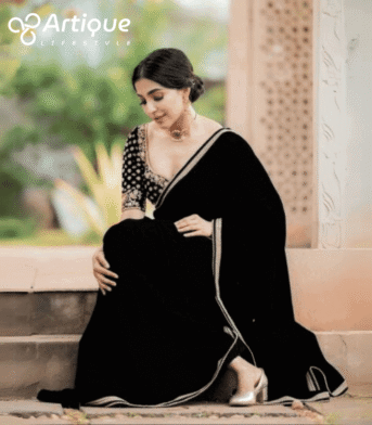 ট্রেডিশনাল লেইস ওয়ার্ক জর্জেট পার্টি শাড়ি