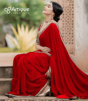 ট্রেডিশনাল লেইস ওয়ার্ক জর্জেট পার্টি শাড়ি